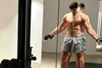 全身肌肉！图片报：帕夫洛维奇秀身材，出色体格令人印象深刻